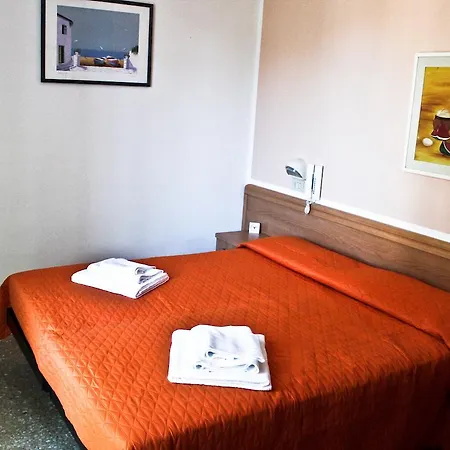 Leda Hotell 2*